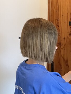 ドレス(DRESS) ハイトーンボブ