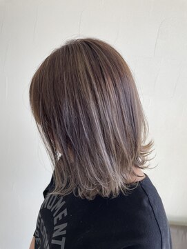 ラブユイット(LOVE HUIT) バレイヤージュ！ミルクティーグレージュ！