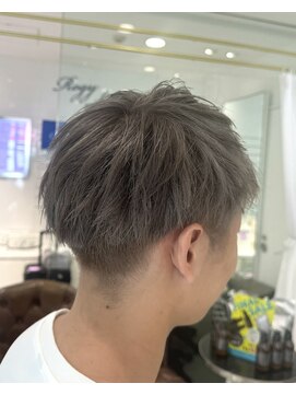 エアー 銀座タワー(AIR) ハイトーン/シルバー/ツーブロック刈り上げショートスタイル