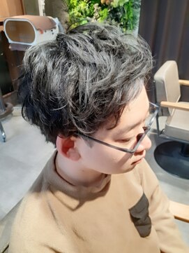 ネセサリー(NECESSARY) カット&パーマ