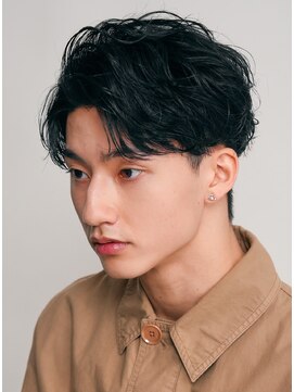 レタッチ バイ フィフス 天神大名(RETOUCH by fifth) 福岡天神メンズフェザーパーマフェザーショートスパイラルパーマ