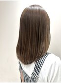 ツヤ感 透明カラーで大人かわいいシナモンベージュ 30代40代