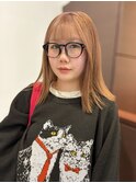 透明感ミルクティーベージュ×ミディアムヘア