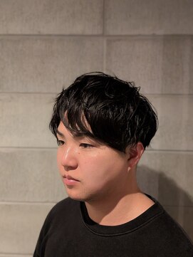 ワンワンオー バーバーショップ コンチネンタル(@110 BARBER SHOP continental) 緩めシャドウパーマ