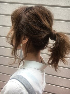 バズ(BUZZ) 【Buzz秋山】簡単ミディアムアレンジ★ポニー