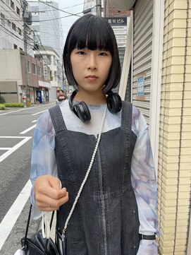 リル(Lilu) 黒髪の前髪ありのシンプルボブ 博多美容室リル クロカワケンタ