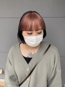 ヘアーアイストゥーレ(HAIR ICI TRE) バングカラー デザインカラー ブリーチ ピンクベージュ 担当熊倉