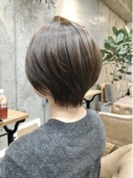 トットファム(tot.fam.) 【tot.fam.】手ぐしでキマるショートボブ☆20代30代40代に♪