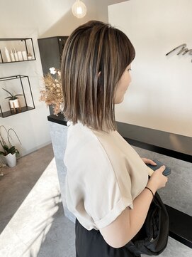 メデル(mederu) バレイヤージュベージュ大人ボブ切りっぱなしボブケアブリーチ