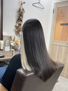 ホンネ(honne.) イヤリングカラー×ホワイト