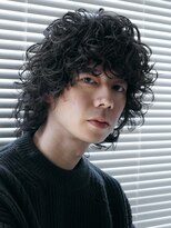 波巻きパーマメンズマッシュセンターパートツイストパーマウルフ