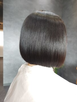 燈 縮毛矯正ボブ