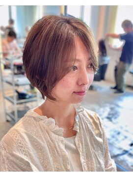 ケリーアン 太田(kelly.un) 似合わせカット/ひし形ショート/くびれ/アッシュベージュ