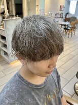 テトラ バイ ネオリーブ 横浜西口店(tetra by neolive)&nbsp;ブリーチ　ハイトーン　シルバー　横浜