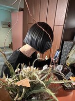 マエストロ(Maestro)&nbsp;ダークグレージュのタッセルボブ