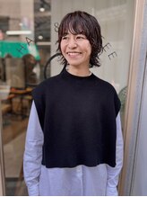 スタイリスト/川野辺絢子