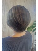 白髪ぼかしで叶える大人上品ショート
