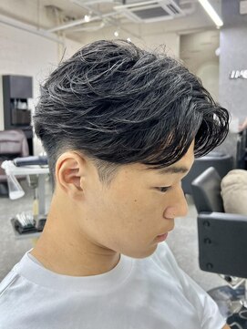 グロップ 町田(GLOP) 圧倒的毛流れフェザーパーマ/メンズパーマ