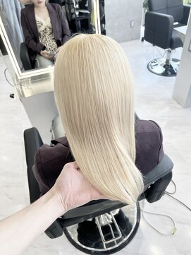 サロウィン(SALOWIN) ホワイトブロンド