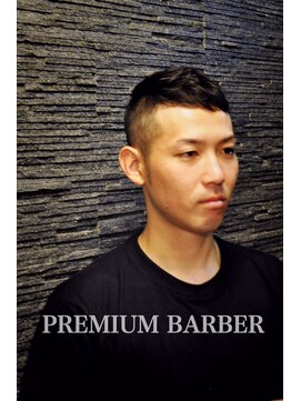 プレミアムバーバー 赤坂店(PREMIUM BARBER produce by HIRO GINZA) 個性的ツーブロックスタイル <理容室><赤坂>