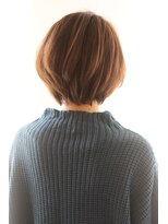 レウナ 外苑前(Reuna)&nbsp;３０代４０代５０代大人可愛いショートボブ　後頭部が綺麗
