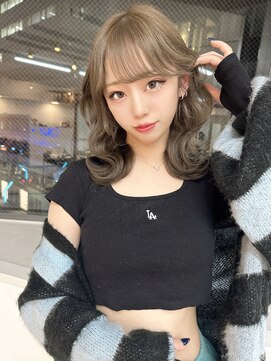 ミョンシル 【myonsil 山田】韓国ヘアミディアムレイヤー/ミルクグレージュ