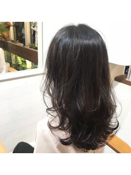 ベンチ(Bench) セミロング