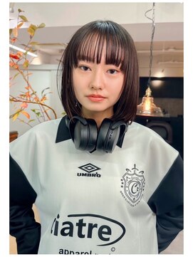ヘアーアンジェ グロウ 武蔵小杉店(Hair ange grow) 【4】ショートボブ×ユニフォームシャツ×スウェットコーデ