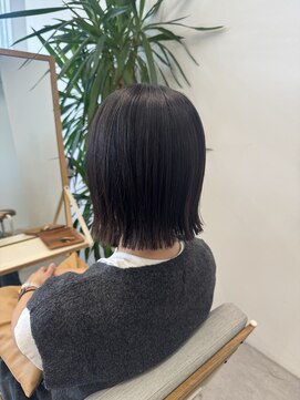 ブローチェラウカ(Broche lauka) タイトボブ