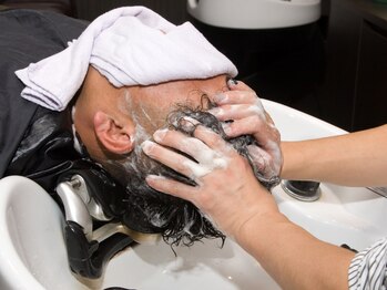 メンズグルーミングスパアンブレラ(MEN’S GROOMING SPA umbrella)の写真/【好評の声多数】ストレスや目の疲れ・首肩のコリの軽減~睡眠の質の向上まで◎忙しい日々に至福のひと時を