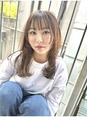 肌映えベージュ×ミディアムレイヤー