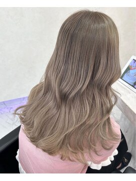 ミニョン(mignon) 韓国/ダブルカラー/ブリーチ/ピンク/学割U24/新越谷/南越谷/草加