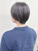 モリオ(morio)&nbsp;＊丸みショート前下がりショートボブ大人ショートボブオリーブ