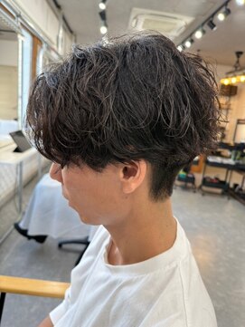 フゥ 宇都宮(FeU) 栃木メンズ波巻きスパイラルパーマシャドウパーマツイストパーマ