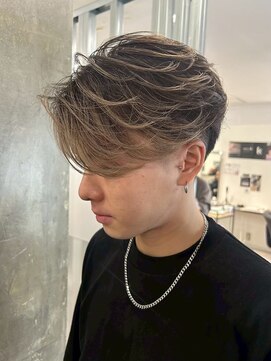 メンズサロン キング 心斎橋店(Men’s salon K!ng) ホワイトメッシュ/ツイスト/ツイスパ/パーマ/メンズ/眉毛/心斎橋