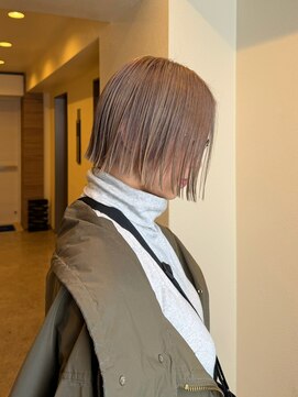 ジル ヘアデザイン ナンバ(JILL Hair Design NAMBA) シルバーベージュ/ペールベージュ/ヘイリーボブ/ボブ