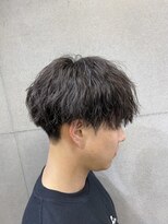 パヌポン(PANUPON)&nbsp;メンズマッシュ縦落ちスパイラルパーマセンターパート