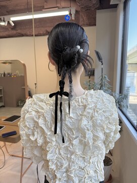 結婚式お呼ばれヘア　カチモリアレンジ