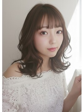 リュドール 名駅(Rue D'or) ふんわりフェザーミディアムレイヤースタイル