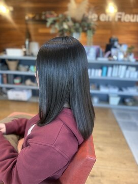 ラビアンフルール(La vie en Fleurs) ナチュラルフォルムストレート