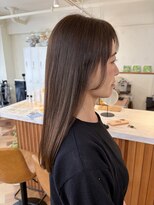 ラナ(LANA)&nbsp;白髪ボカシでカラーを楽しむ！レイヤースタイル◎