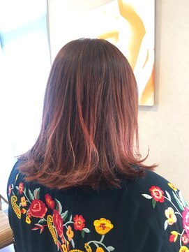 ジプソ(Gypso Hair salon) 【 切りっぱなしミディアム × アプリコットオレンジ 】
