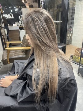 ラフ(LAFF) #バレイヤージュ#グレージュカラー#ボブウルフ#ココアベージュ