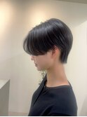 センターパート　ハンサムショート　メンズライク