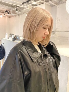 ルーム(Loom.) ハイトーンボブぱっつん前髪ボブミニボブ切りっぱなしボブ