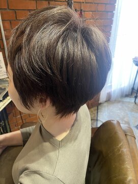 ブリックアブラック(BRIC A BRAC hair garage) 大人可愛い！ふんわりシルエットの小顔ショート