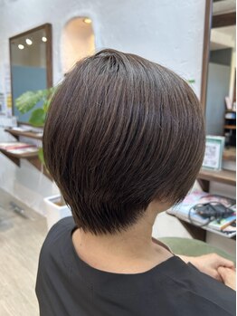 ポム(Pom)の写真/骨格・髪質・クセを見極め計算されたカット技術で、スタイリング楽々の高い再現性が魅力!360度美シルエット