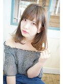 ミディアムヘア　小顔ヘア