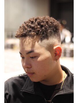 キングスマントーキョー 立川店(KINGSMAN TOKYO) ボルサリーノパーマ