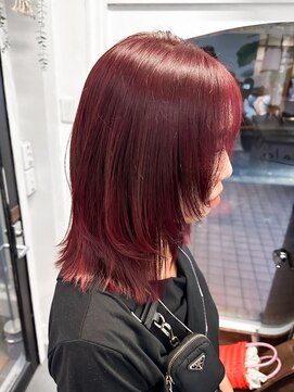 ラレイ ハラジュク(Lalei harajuku) 【白石】ブリーチなし赤髪ワインレッド艶カラーレイヤーボブ原宿